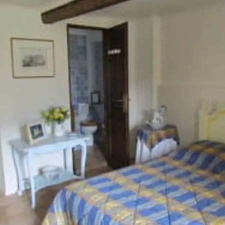 Des Pins Guest house